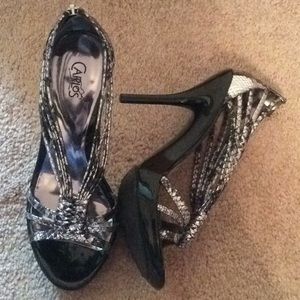 Carlos Santana Black/Pewter Heels